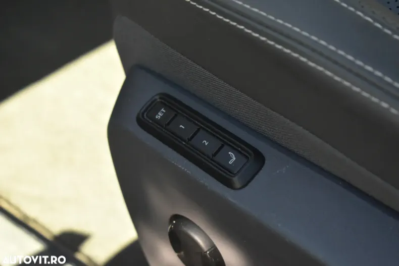 Volkswagen Multivan din 2024 cu 18.219 km - oferta VOL103876 - foto 12