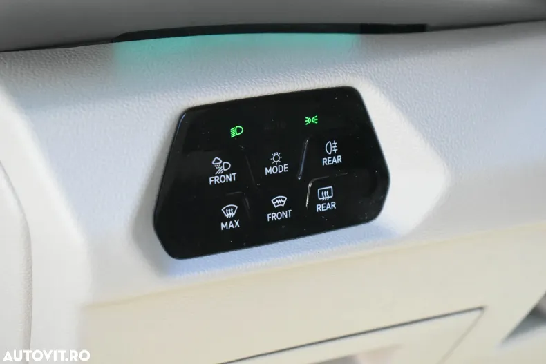 Volkswagen Multivan din 2024 cu 18.219 km - oferta VOL103876 - foto 14