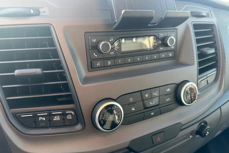 Ford Transit din 2024 cu 77 km - oferta FOR103897 - foto 6