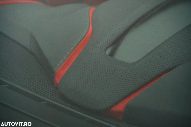 Ferrari 812 din 2019 cu 20.764 km - oferta FER103900 - foto 29