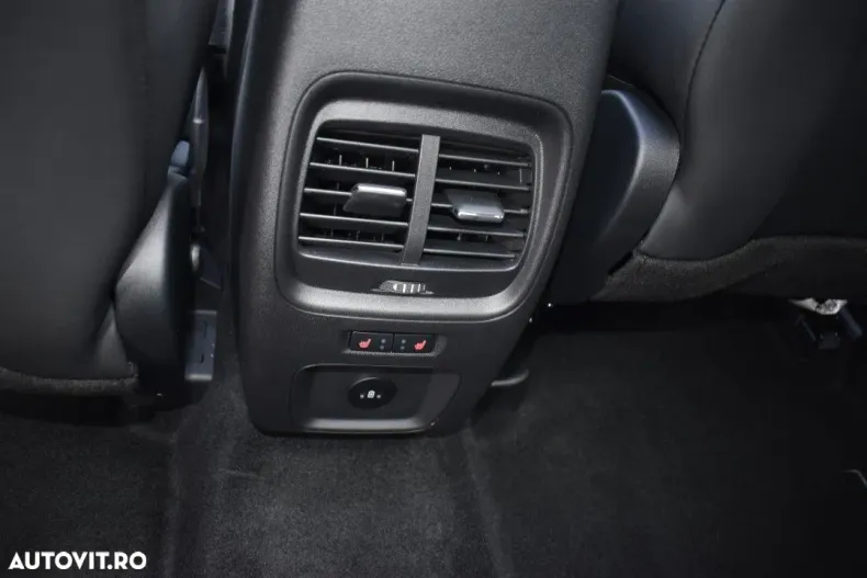 Ford Kuga din 2025 cu 1 km - oferta FOR103905 - foto 14