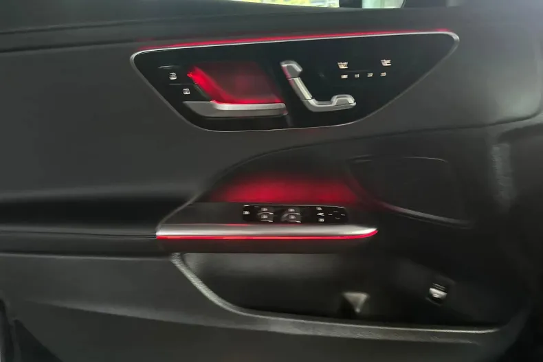 Mercedes-Benz C din 2024 cu 15.319 km - oferta MER103972 - foto 20