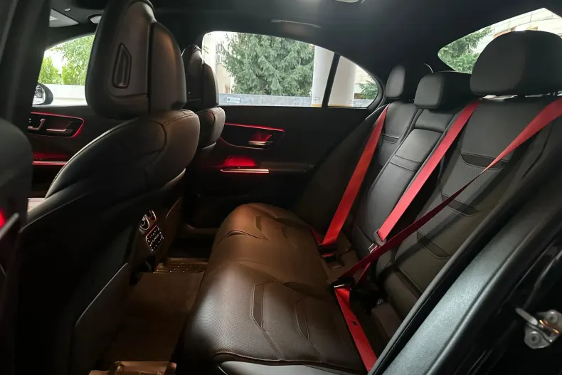 Mercedes-Benz C din 2024 cu 15.319 km - oferta MER103972 - foto 24