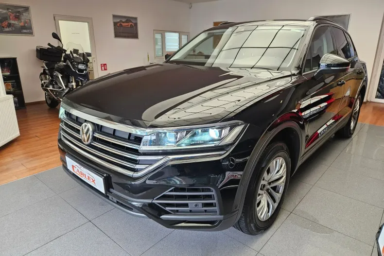 Volkswagen Touareg din 2020 cu 144.300 km - oferta VOL103973 - foto 1