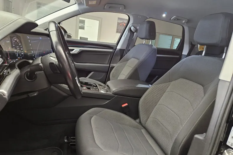 Volkswagen Touareg din 2020 cu 144.300 km - oferta VOL103973 - foto 9