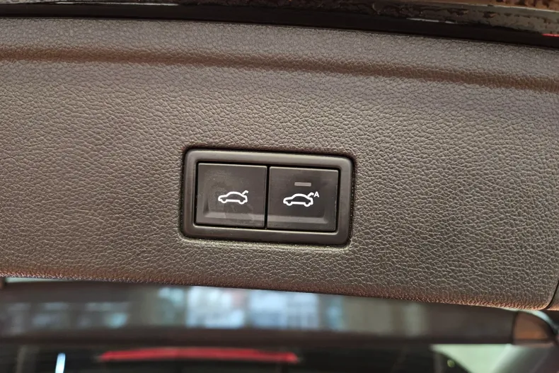 Volkswagen Touareg din 2020 cu 144.300 km - oferta VOL103973 - foto 14