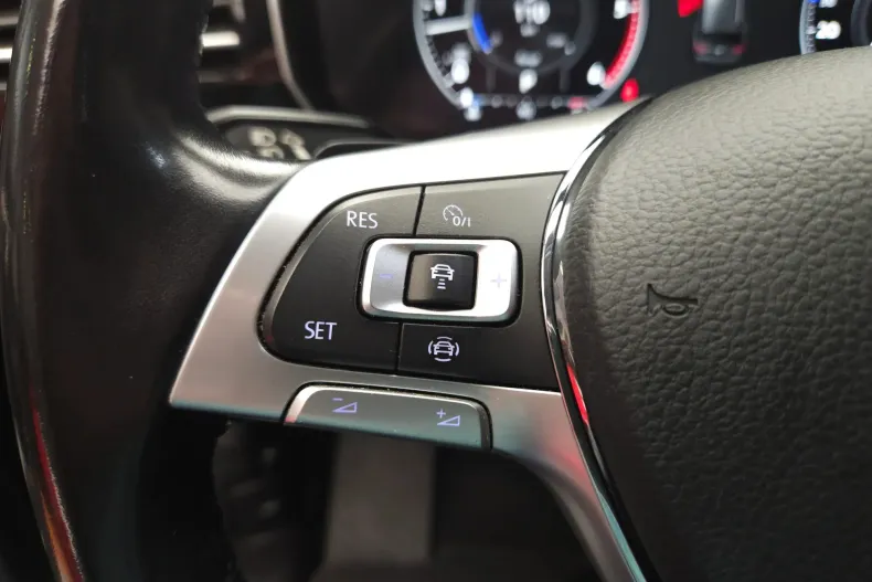 Volkswagen Touareg din 2020 cu 144.300 km - oferta VOL103973 - foto 20