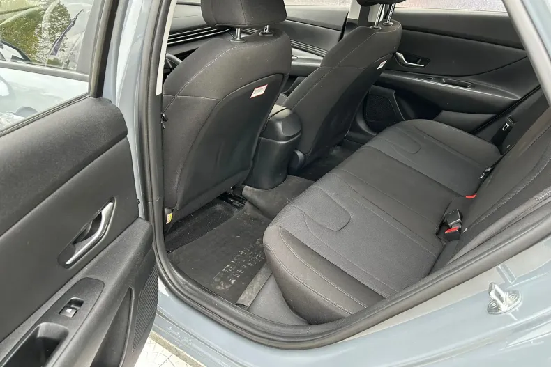 Hyundai Elantra din 2021 cu 23.300 km - oferta HYU104049 - foto 8