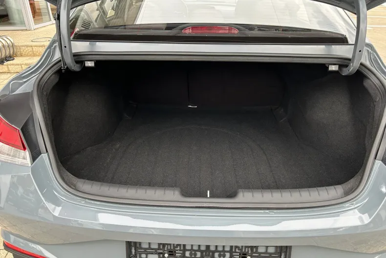 Hyundai Elantra din 2021 cu 23.300 km - oferta HYU104049 - foto 16