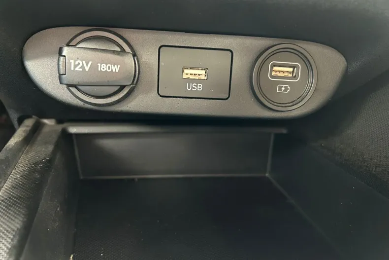 Hyundai Elantra din 2021 cu 23.300 km - oferta HYU104049 - foto 17