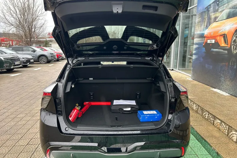 MG MG4 din 2024 cu 2.000 km - oferta MG0104050 - foto 7