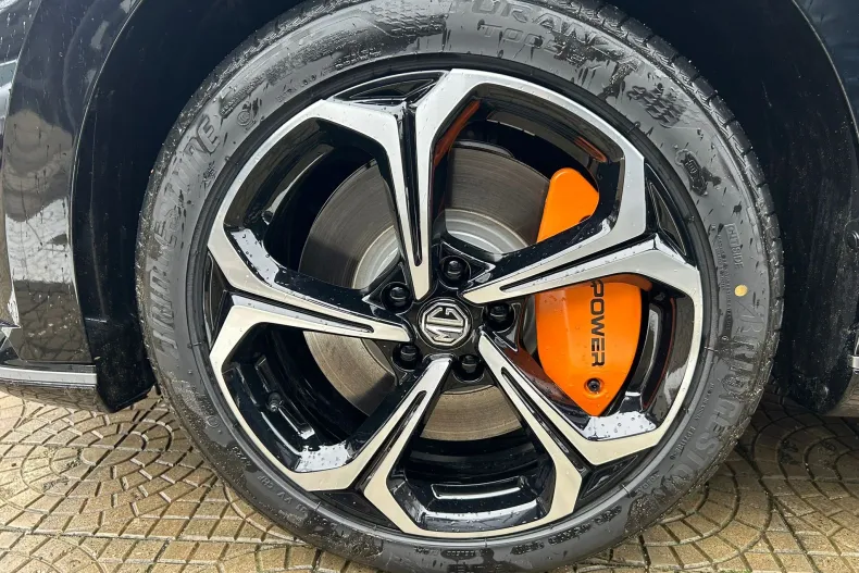 MG MG4 din 2024 cu 2.000 km - oferta MG0104050 - foto 9