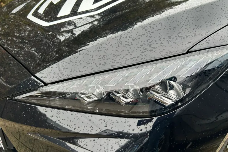 MG MG4 din 2024 cu 2.000 km - oferta MG0104050 - foto 10