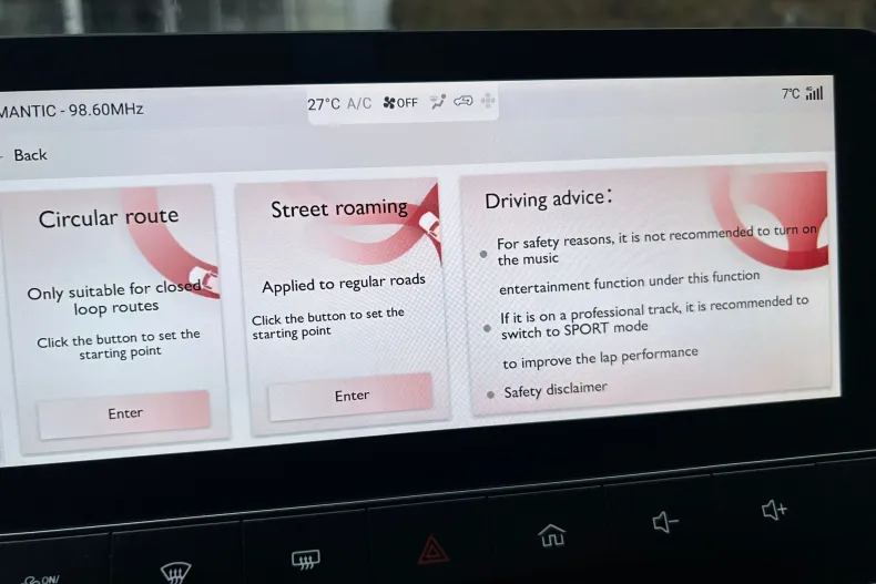 MG MG4 din 2024 cu 2.000 km - oferta MG0104050 - foto 14