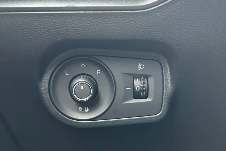 MG MG4 din 2024 cu 2.000 km - oferta MG0104050 - foto 22