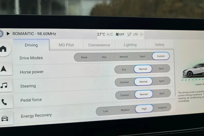 MG MG4 din 2024 cu 2.000 km - oferta MG0104050 - foto 23