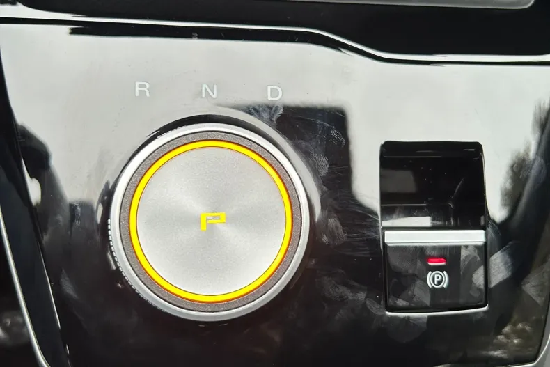 MG MG4 din 2024 cu 2.000 km - oferta MG0104050 - foto 25