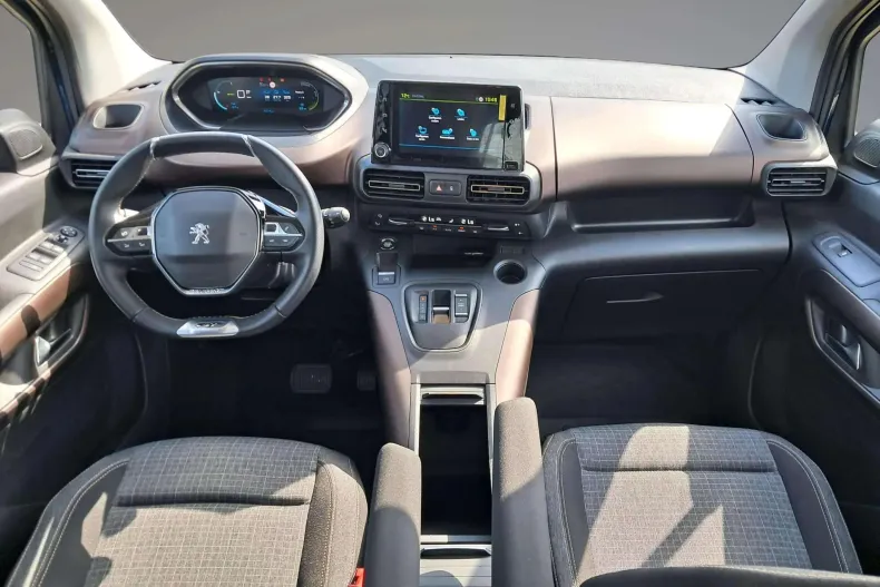 Peugeot Rifter din 2023 cu 4.574 km - oferta PEU104060 - foto 4