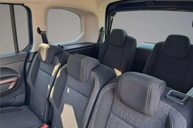 Peugeot Rifter din 2023 cu 4.574 km - oferta PEU104060 - foto 6