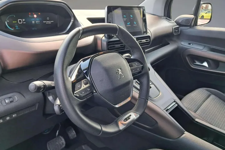 Peugeot Rifter din 2023 cu 4.574 km - oferta PEU104060 - foto 20