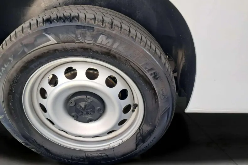 Peugeot Partner din 2023 cu 4.732 km - oferta PEU104061 - foto 15