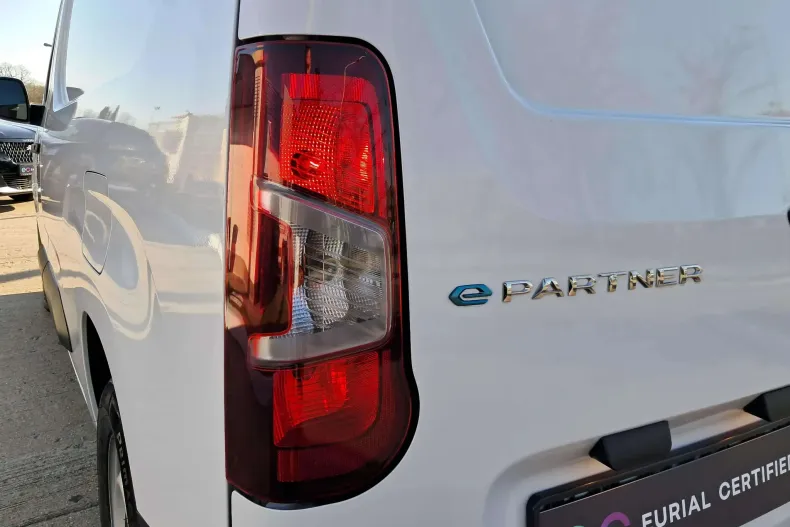 Peugeot Partner din 2023 cu 4.732 km - oferta PEU104061 - foto 18