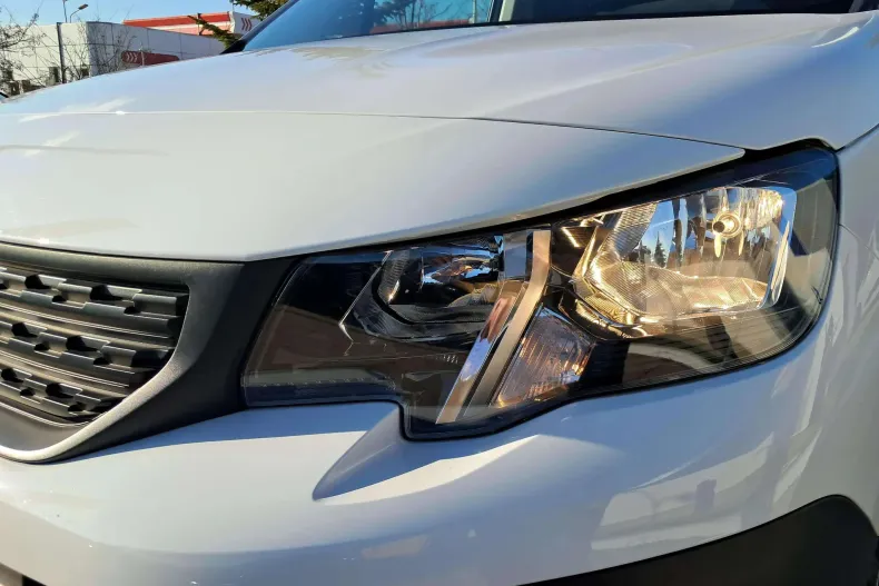 Peugeot Partner din 2023 cu 4.732 km - oferta PEU104061 - foto 19