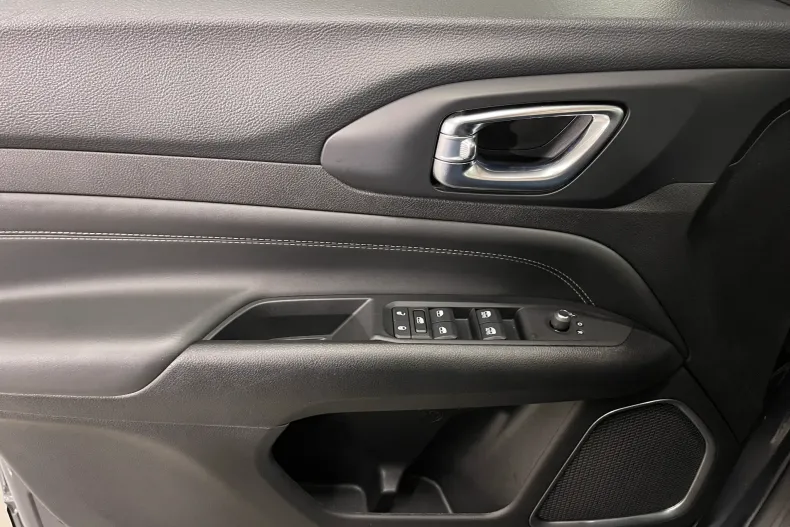 Jeep Compass din 2022 cu 123.261 km - oferta JEE104080 - foto 22