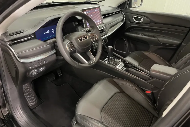 Jeep Compass din 2022 cu 73.704 km - oferta JEE104081 - foto 5