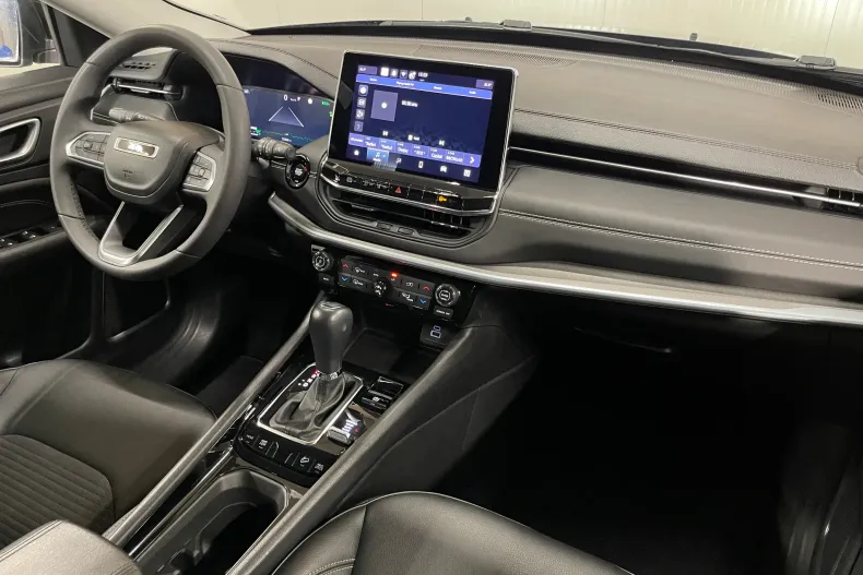 Jeep Compass din 2022 cu 73.704 km - oferta JEE104081 - foto 8