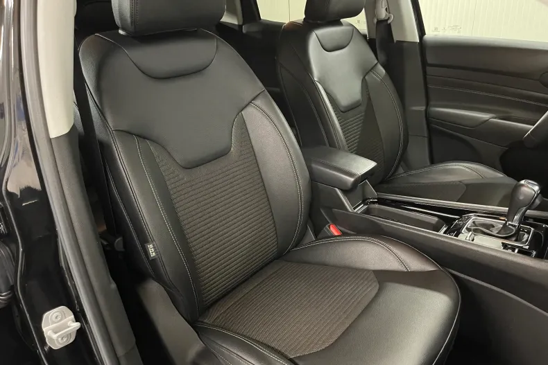 Jeep Compass din 2022 cu 73.704 km - oferta JEE104081 - foto 9