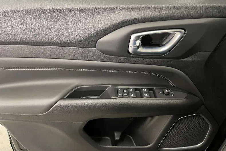 Jeep Compass din 2022 cu 73.704 km - oferta JEE104081 - foto 23