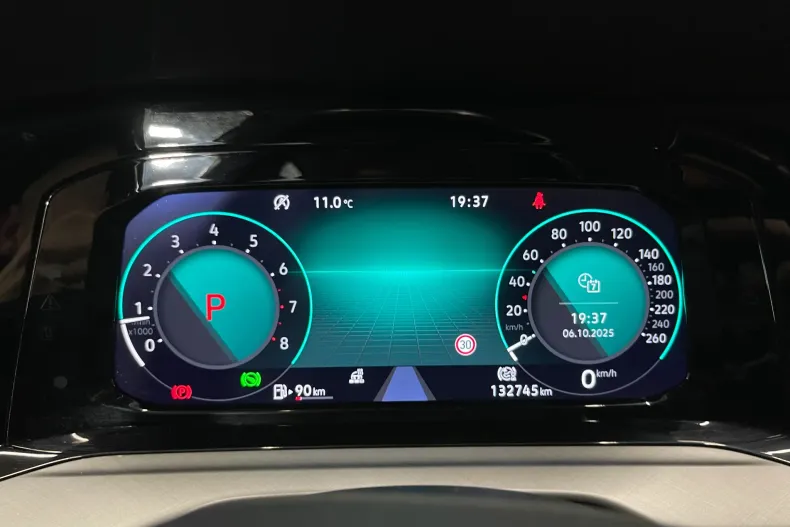 Volkswagen Golf din 2021 cu 132.745 km - oferta VOL104089 - foto 24