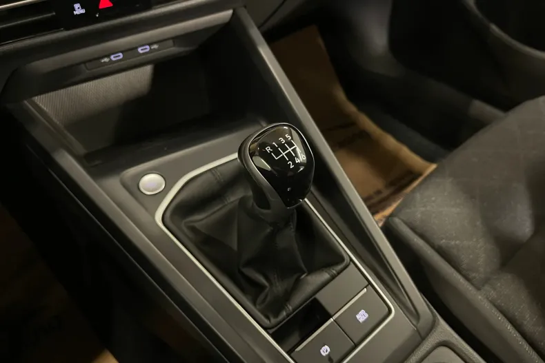 Volkswagen Golf din 2021 cu 133.483 km - oferta VOL104096 - foto 21