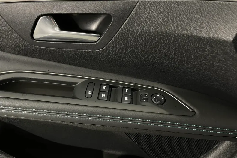 Peugeot 3008 din 2021 cu 38.032 km - oferta PEU104099 - foto 26