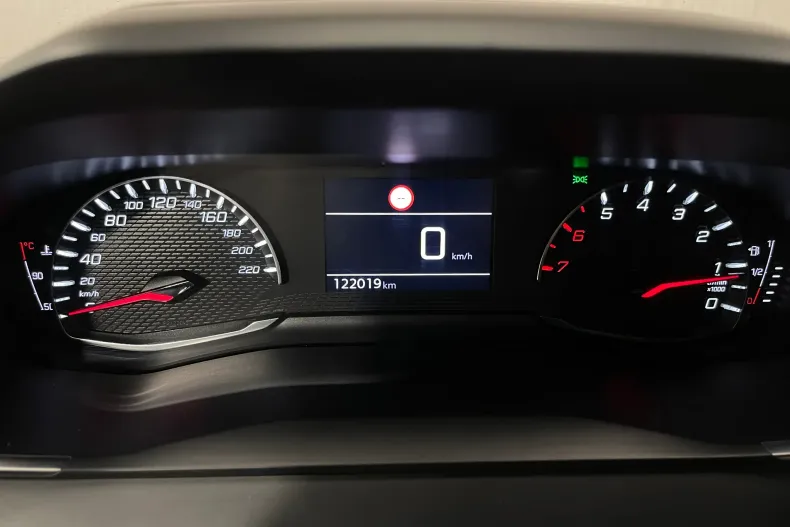 Peugeot 2008 din 2020 cu 122.019 km - oferta PEU104103 - foto 25