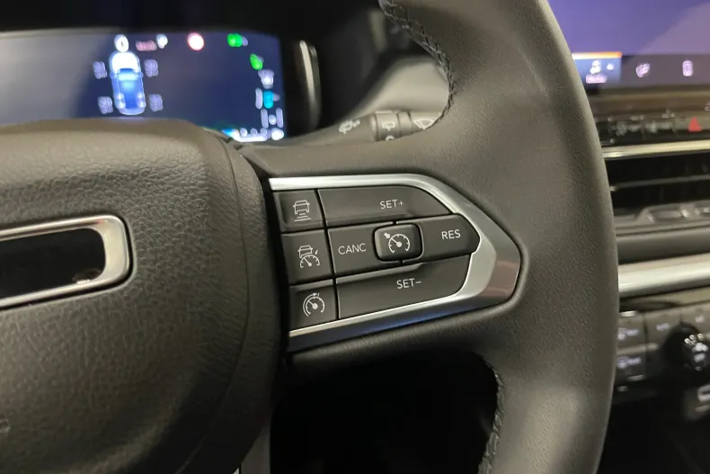 Jeep Compass din 2022 cu 125.578 km - oferta JEE104125 - foto 23