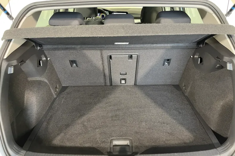 Volkswagen Golf din 2021 cu 131.667 km - oferta VOL104128 - foto 11