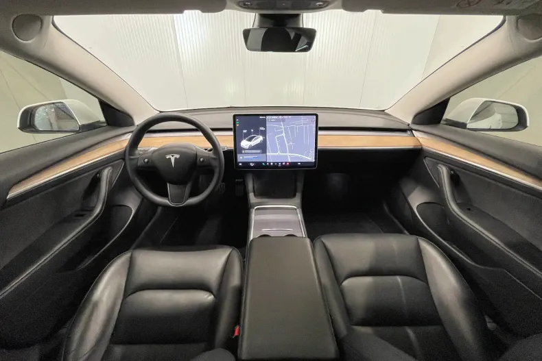 Tesla Model 3 din 2021 cu 45.293 km - oferta TES104133 - foto 8