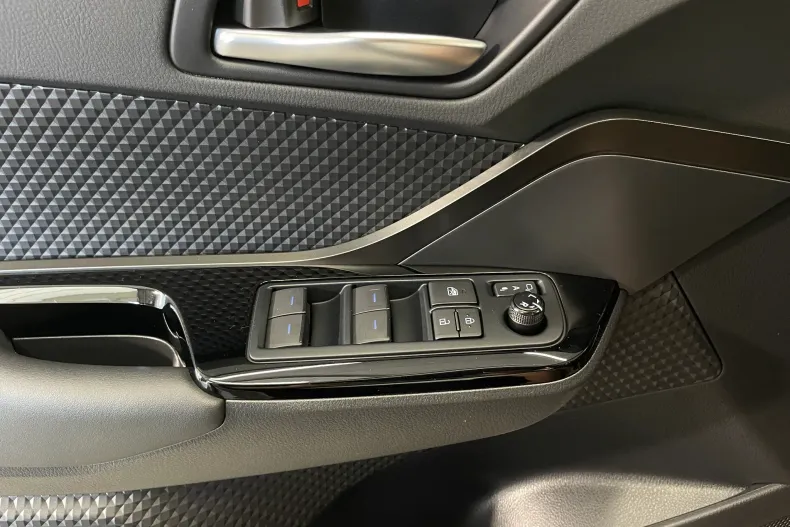 Toyota C-HR din 2024 cu 4.445 km - oferta TOY104139 - foto 17