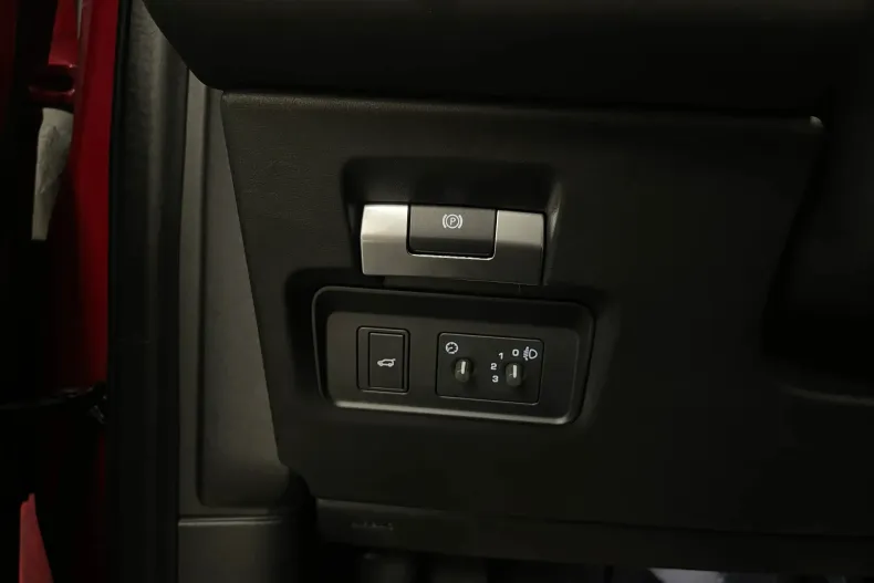 Land Rover Discovery Sport din 2020 cu 41.560 km - oferta LAN104148 - foto 30