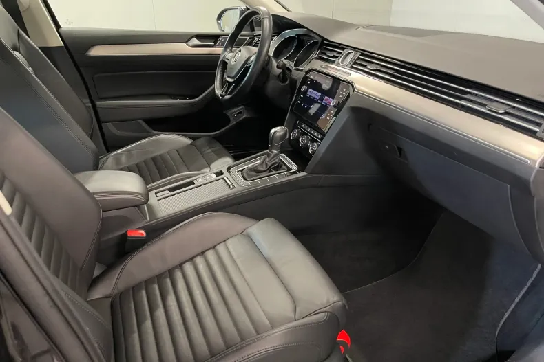 Volkswagen Passat din 2019 cu 153.330 km - oferta VOL104154 - foto 10