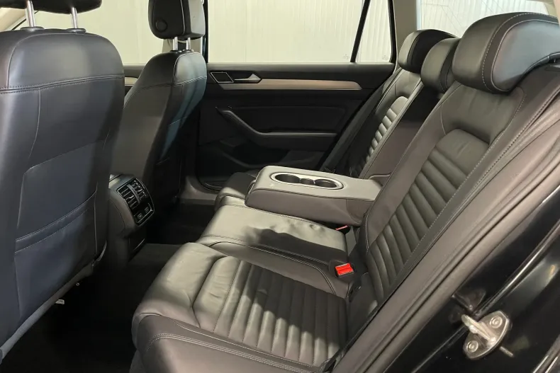 Volkswagen Passat din 2019 cu 153.330 km - oferta VOL104154 - foto 11