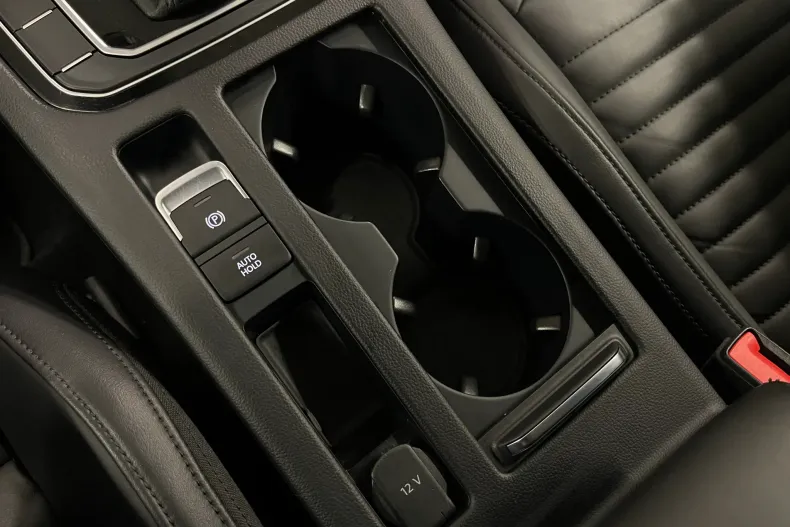 Volkswagen Passat din 2019 cu 153.330 km - oferta VOL104154 - foto 27