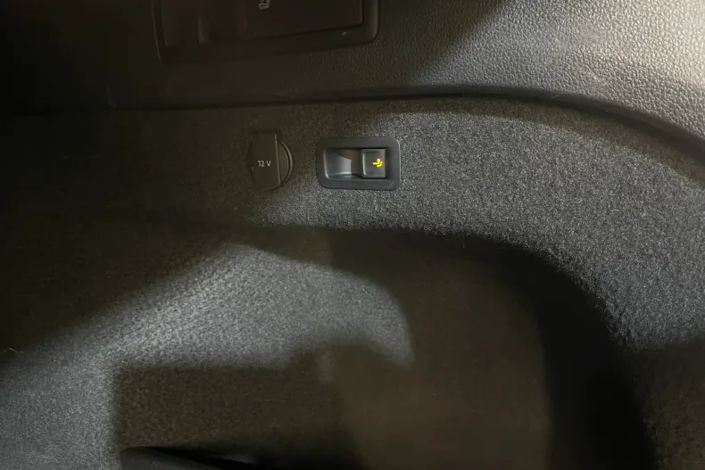 Volkswagen Passat din 2019 cu 153.330 km - oferta VOL104154 - foto 28