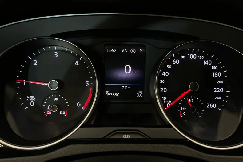 Volkswagen Passat din 2019 cu 153.330 km - oferta VOL104154 - foto 30