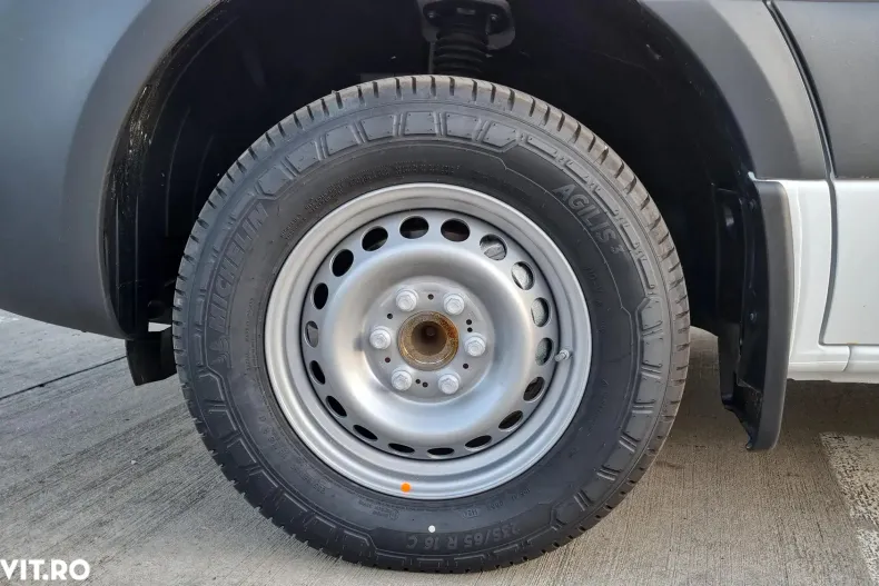 Mercedes-Benz Sprinter din 2024 cu 7 km - oferta MER104196 - foto 12