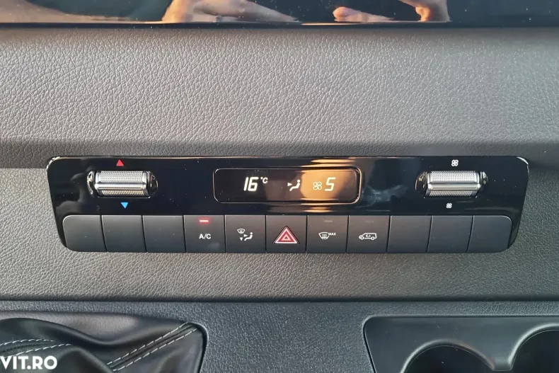Mercedes-Benz Sprinter din 2024 cu 7 km - oferta MER104196 - foto 16