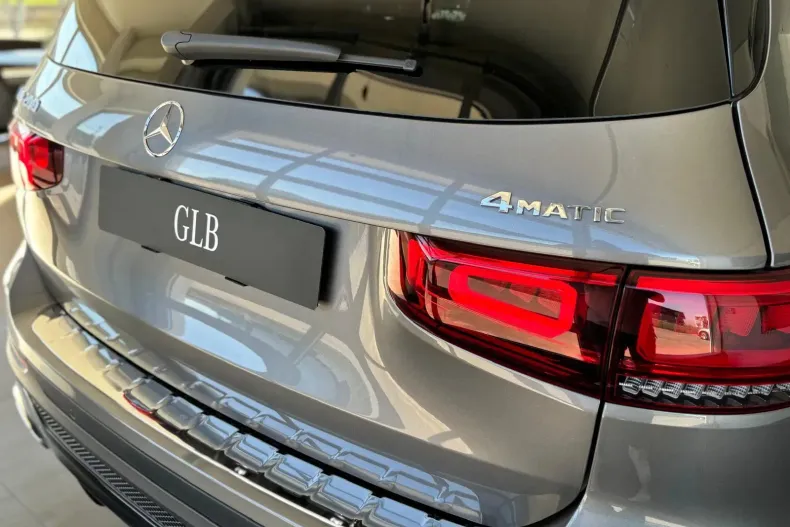 Mercedes-Benz GLB din 2023 cu 8.500 km - oferta MER104212 - foto 12