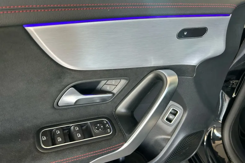 Mercedes-Benz CLA din 2020 cu 45.900 km - oferta MER104227 - foto 10